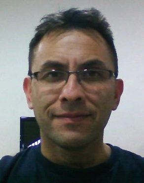 Roberto Solís Robles